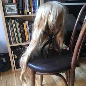 Arda Wig Luthien Classic Pale Blonde